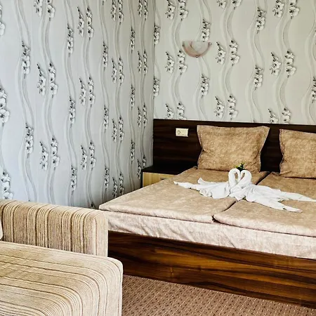Hotel Eos Китен Екстер'єр фото